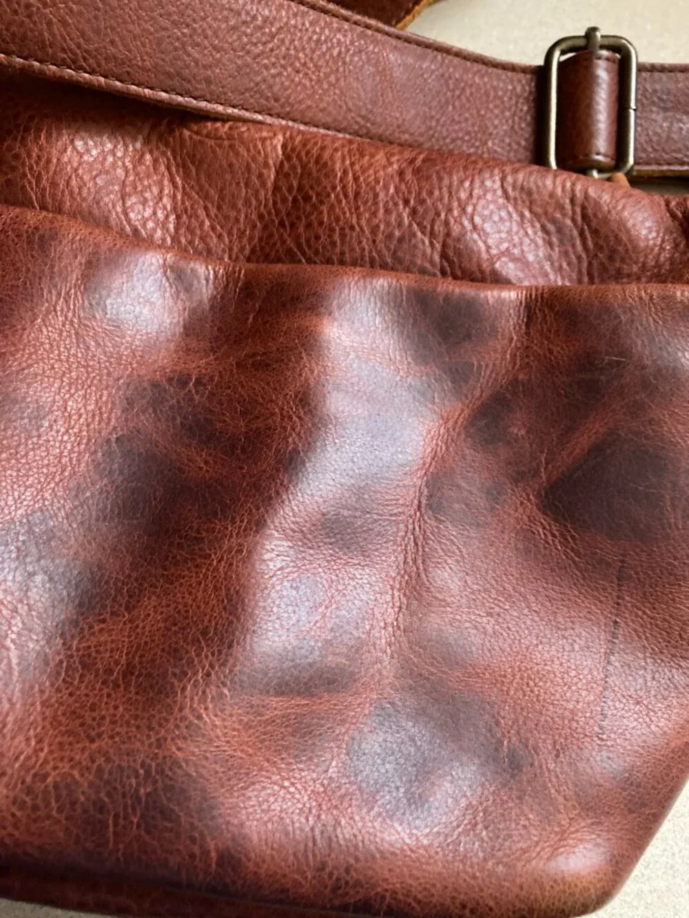 Love 41 Love41 Saddleback Leather London Sling SMALL Bull Dog Tan RARE!!! - Picture 2 of 12